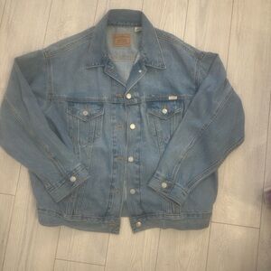 Levi's Signature Light Blue Oversized Denim Jacket